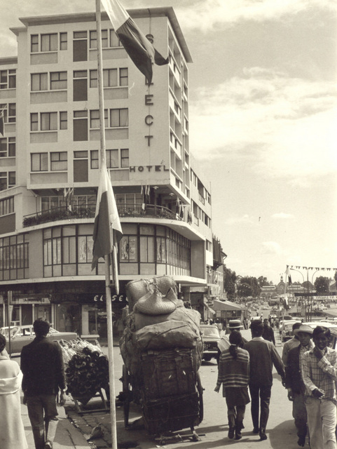 35- Select Hotel Analakely