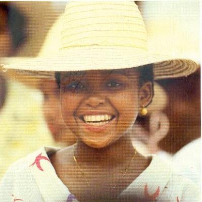 01- Sourire d'une femme Betsileo