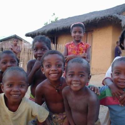10- Des enfants fiers de poser