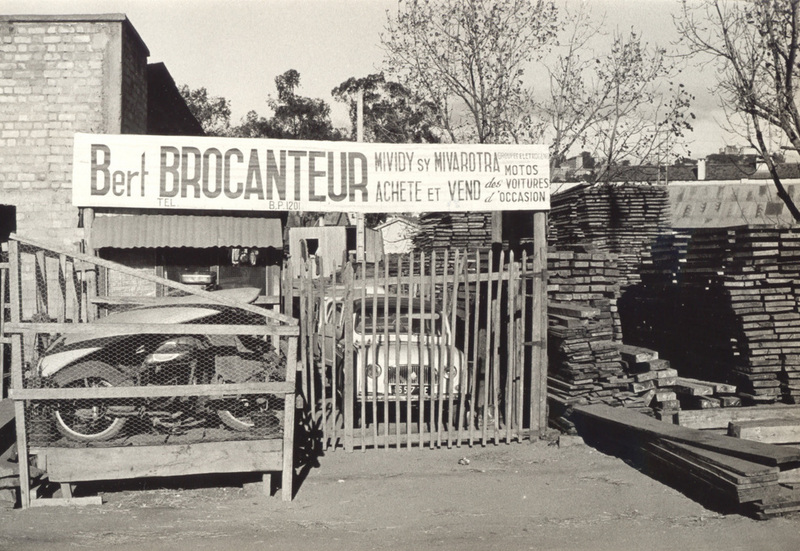 15- Isotry_Brocanteur
